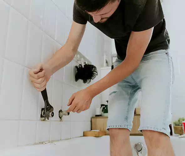 Affordable Bathtub Faucet Replacement in Clayton: Choose Experienced Local Technicians