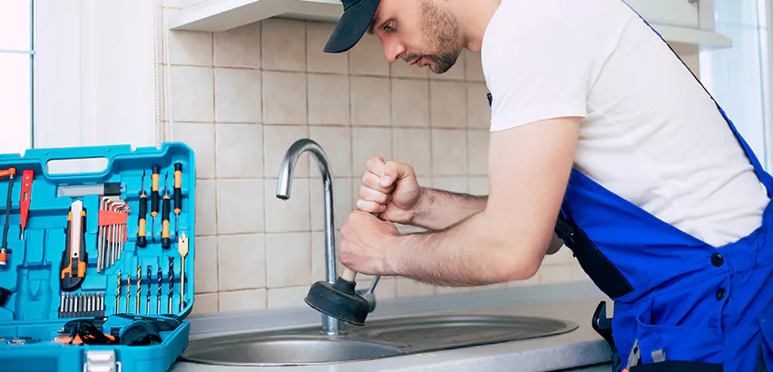 Emergency Plumber in Clayton